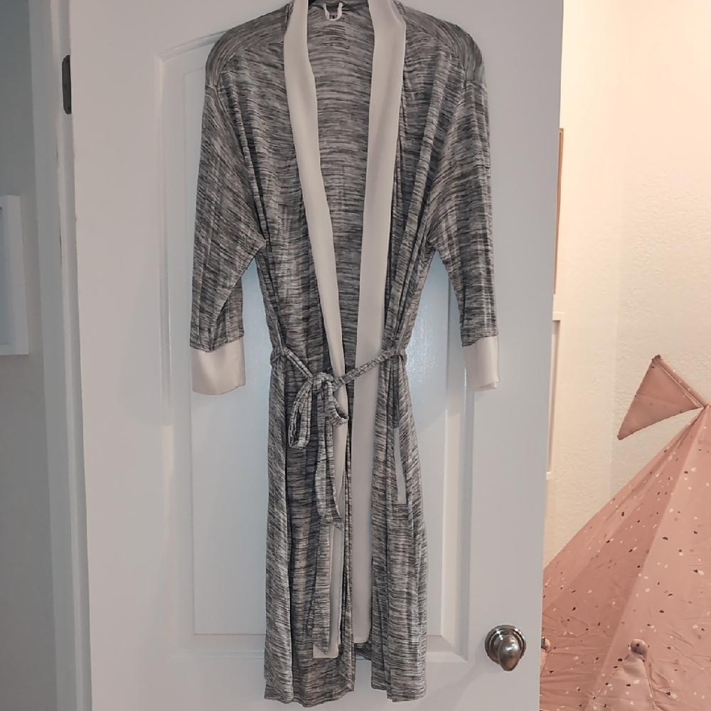 Kindred Bravely Gray and Cream Robe